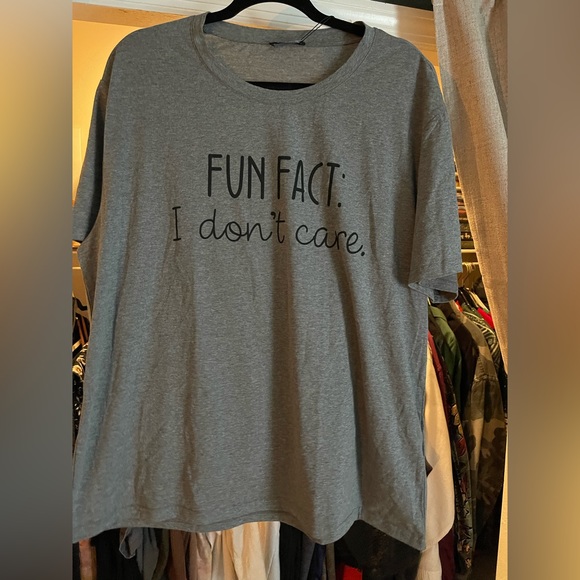 Graphic T-Shirt - Picture 1 of 2